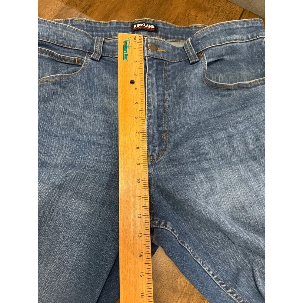 Kirkland Signature Mens Blue Straight Leg Jeans 38x30 Medium Wash Denim Pants